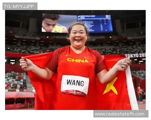 女子链球积分赛精彩纷呈各路选手争夺荣誉与积分的激烈较量